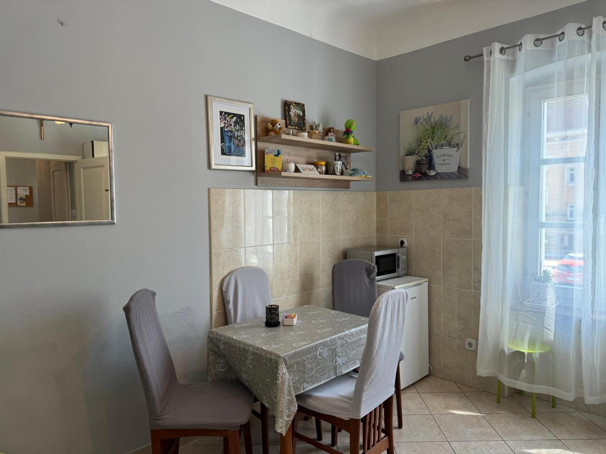 אופטיה Central Apartment Agatha מראה חיצוני תמונה